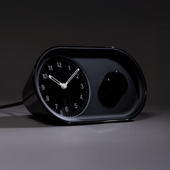 Retro Curved Analog Wake-Up Clock With Tactile One-Touch Snooze & Progressive Acoustic Alarm